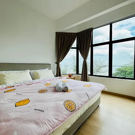 Netflix-Seaview-Sunsetview-Puteribeach-Mutiara Beach Resort Melaka Tanjung Kling Exterior photo