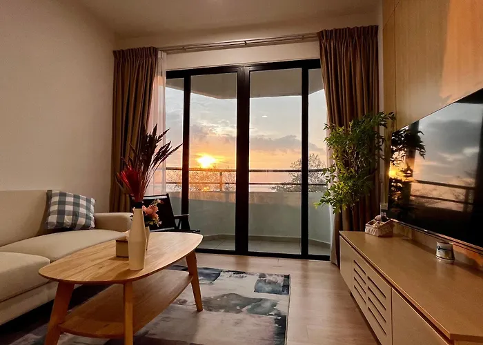 Netflix-Seaview-Sunsetview-Puteribeach-Mutiara Beach Resort Melaka