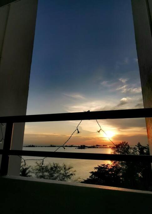Apartment Netflix-seaview-sunsetview-puteribeach-mutiara Melaka Tanjung Kling