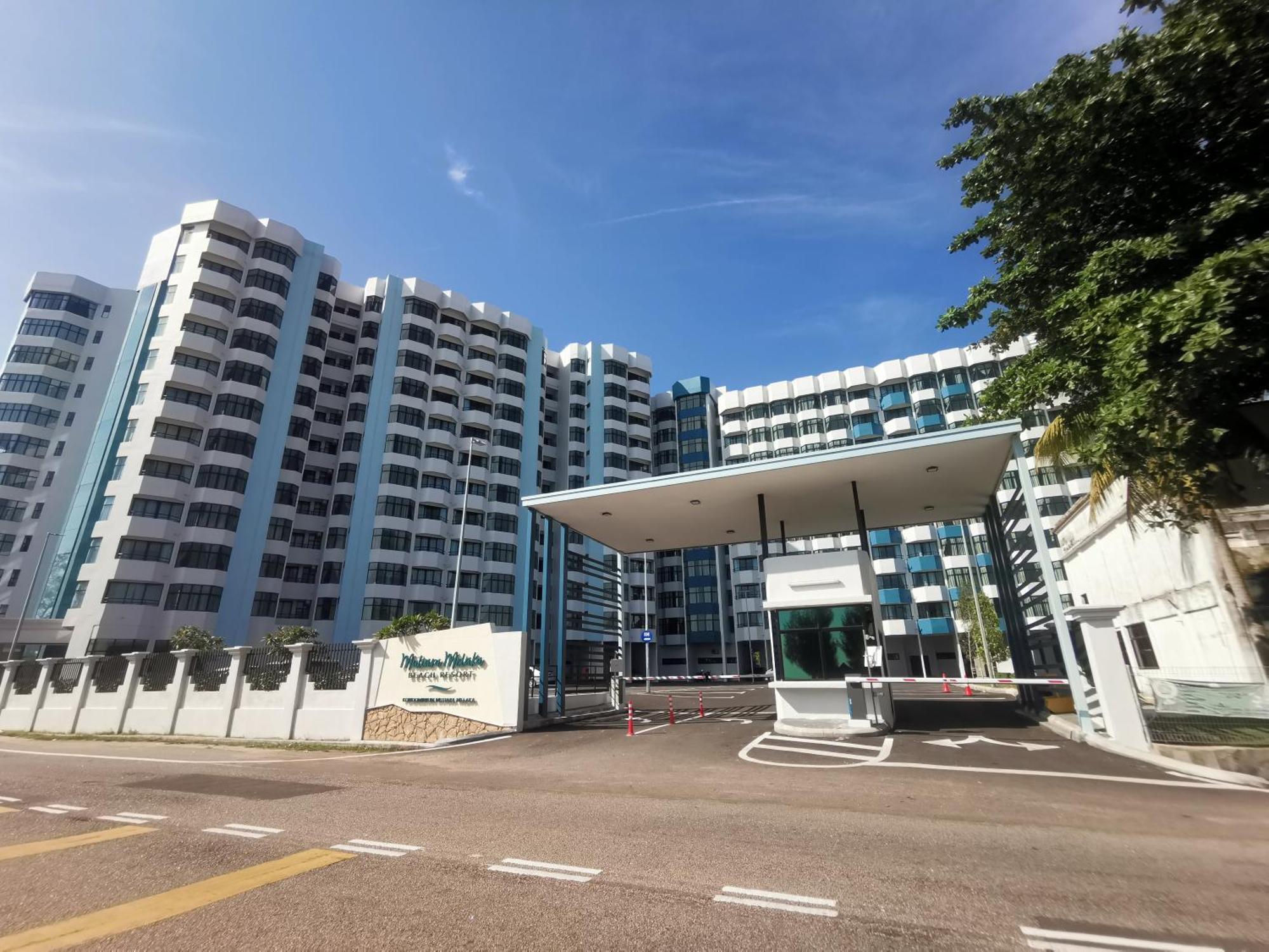 Netflix-seaview-sunsetview-puteribeach-mutiara Melaka Tanjung Kling